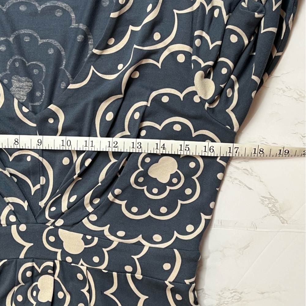 Boden V-neck gathered pullover dress in slate gray/blue color, size 8 - Picture 7 of 7